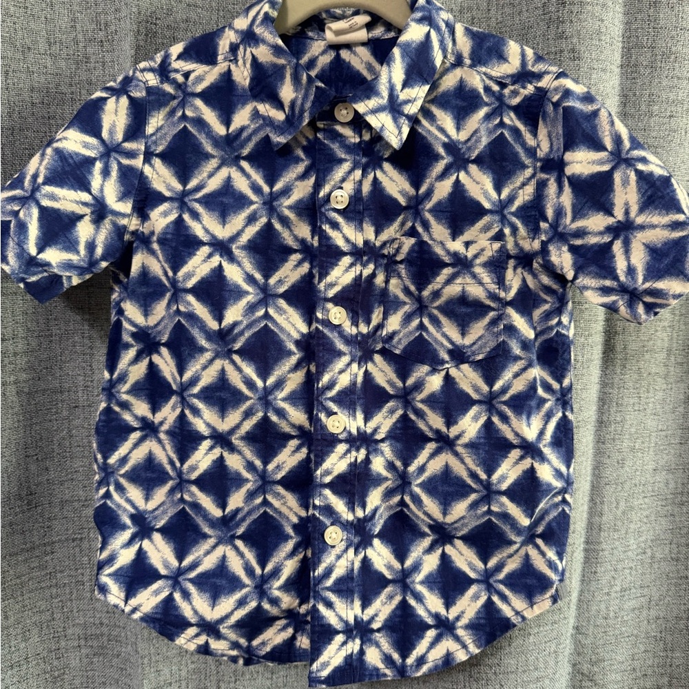 GAP kids size 2T button up shirt
